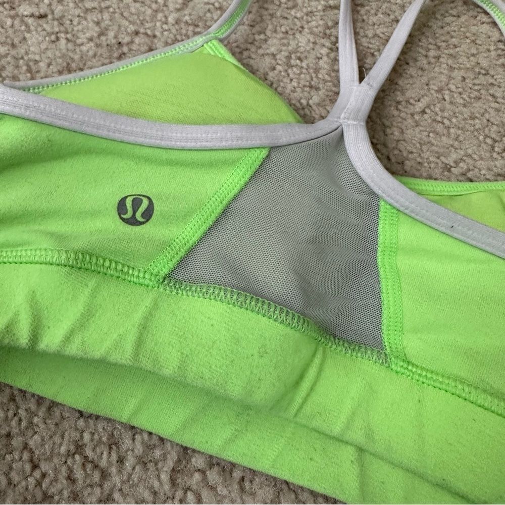 Lululemon bright neon lime green sports bra - Picture 7 of 10